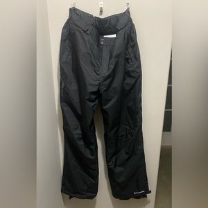Columbia Bugaboo Snowpants Size large. Worn only once, they are very warm.
